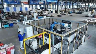 智能驱动，智造未来 黄山汽车零部件企业生产忙，机器人研发引领产业升级